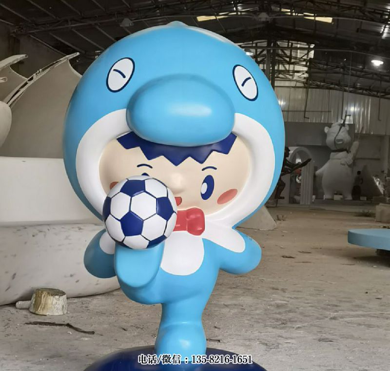 玻璃鋼卡通踢球人物雕塑 玻璃鋼卡通踢球人物雕塑