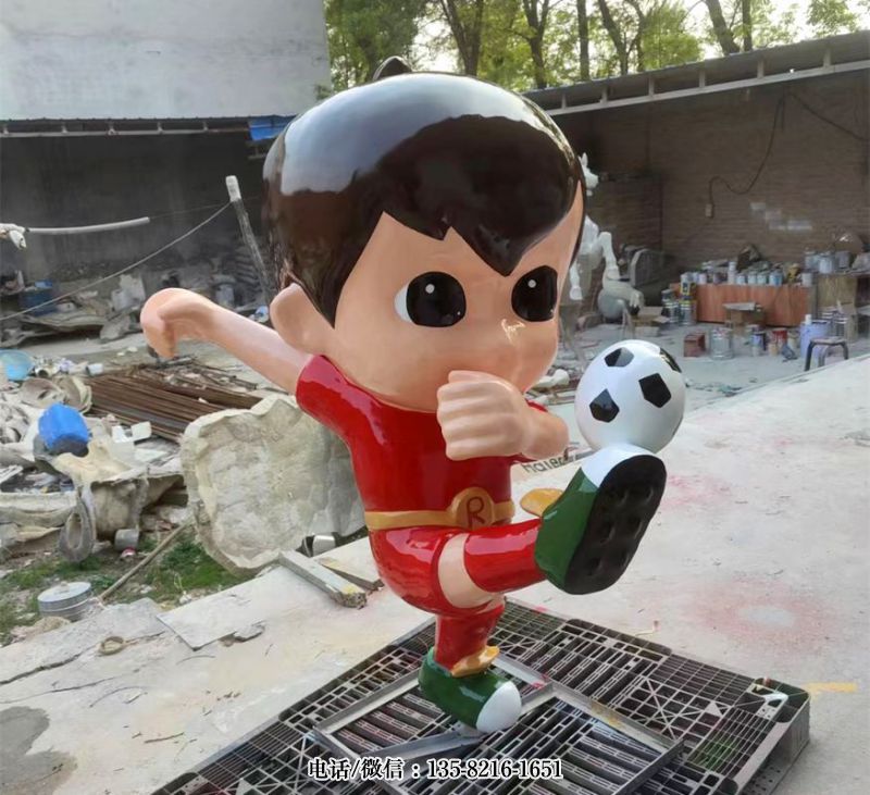 踢足球的卡通小男孩雕塑 踢足球的卡通小男孩雕塑