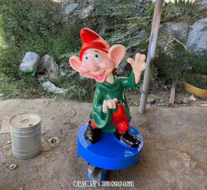 跳舞的小矮人雕塑