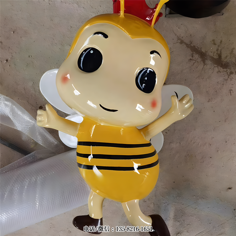 可愛的小蜜蜂卡通雕塑