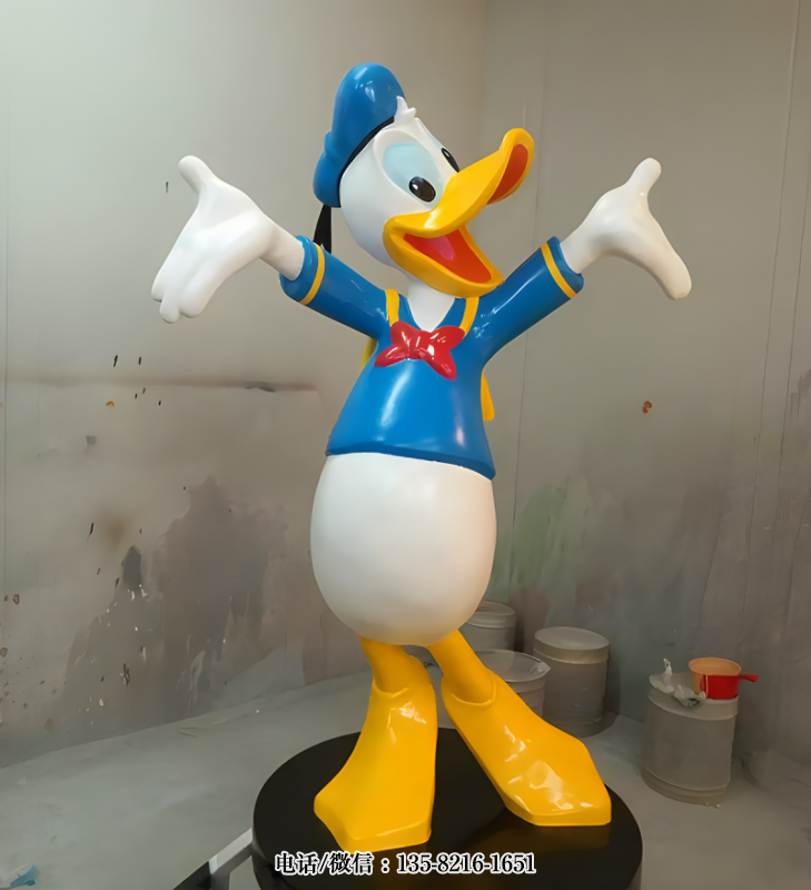 玻璃鋼唐老鴨卡通雕塑 (2) 玻璃鋼唐老鴨卡通雕塑 (2)