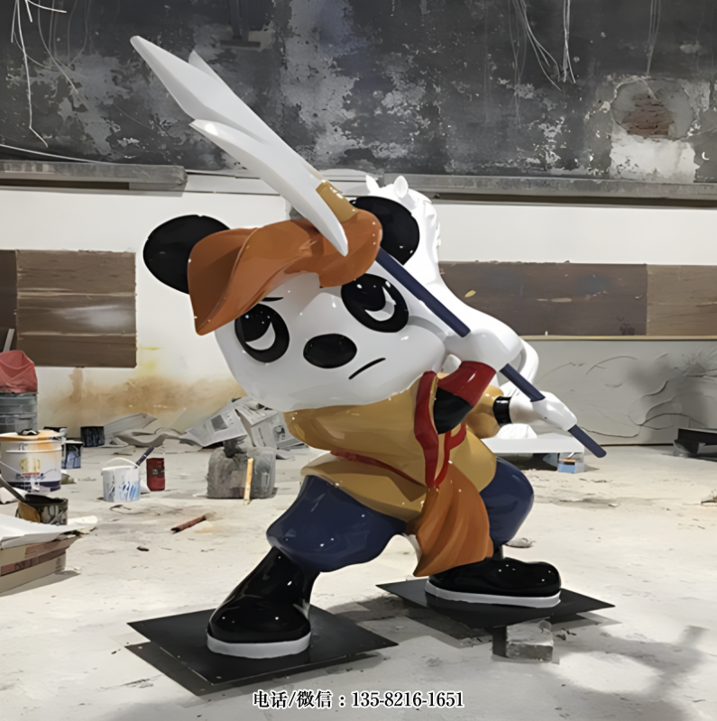 耍長槍的卡通熊貓雕塑 耍長槍的卡通熊貓雕塑