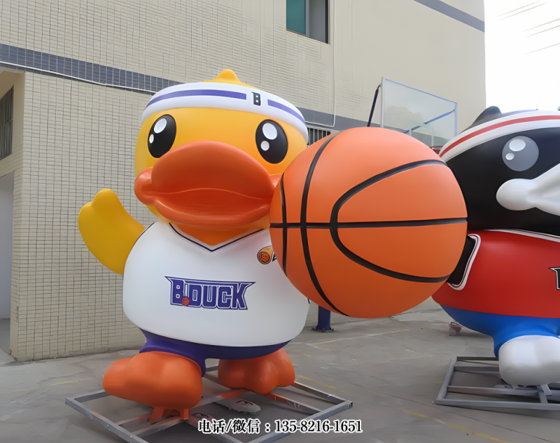 打籃球的卡通鴨子雕塑 打籃球的卡通鴨子雕塑