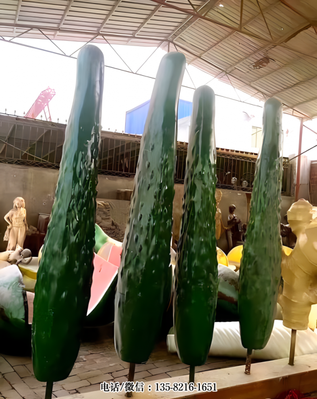 玻璃鋼仿真黃瓜雕塑 (2) 玻璃鋼仿真黃瓜雕塑 (2)