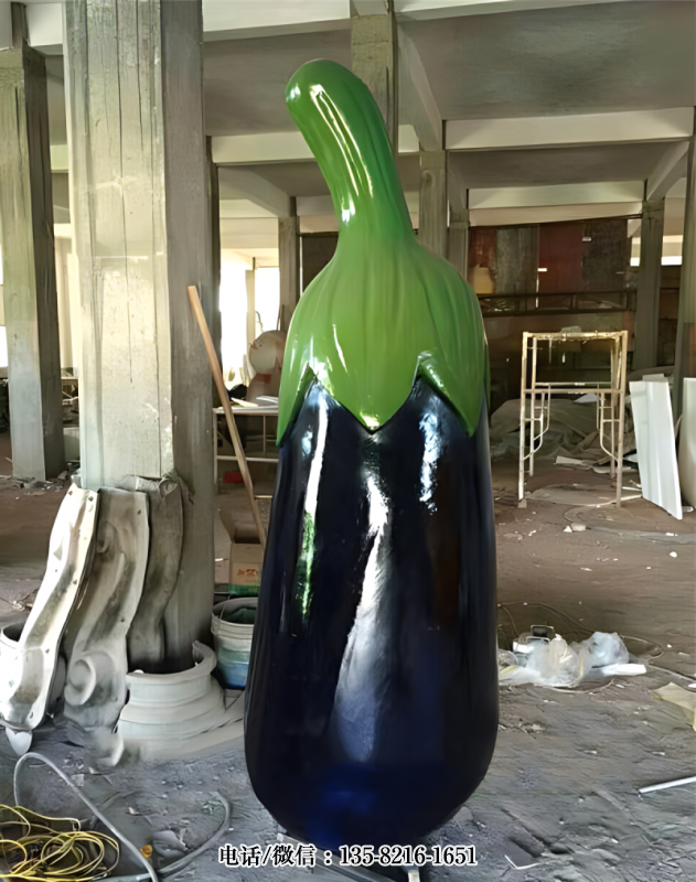 玻璃鋼仿真茄子雕塑 (1)