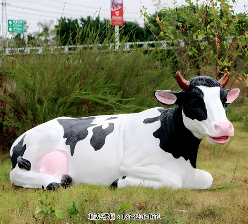 玻璃鋼仿真奶牛雕塑 (7) 玻璃鋼仿真奶牛雕塑 (7)